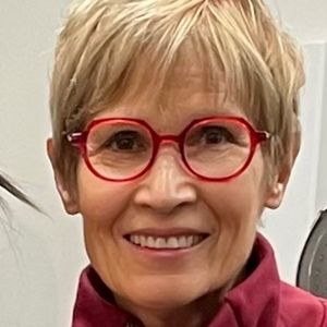 Meet your Posher, Sylvia